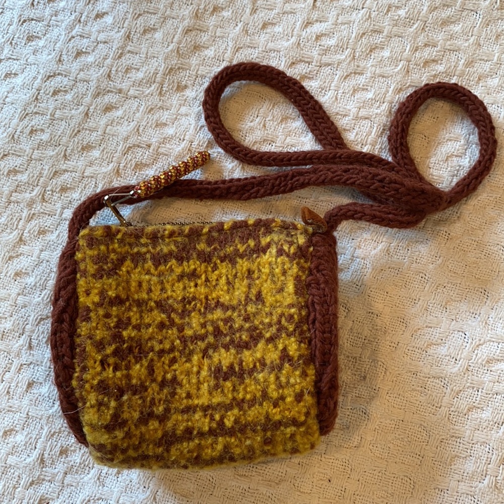 Purse - Picture 2 of 6